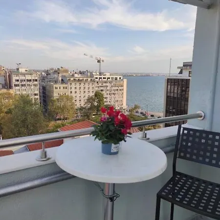 Eva's Luxurious Penthouse #mitropoleos6 סלוניקי