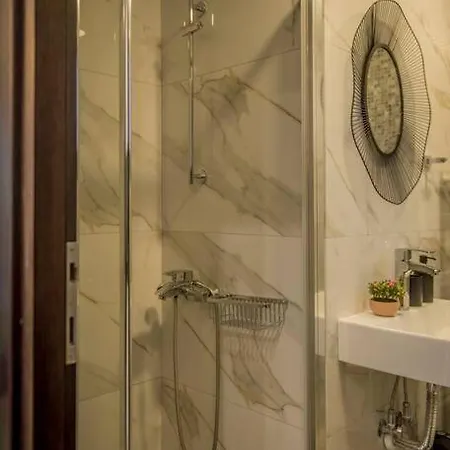 Daire Eva's Luxurious Penthouse #mitropoleos6